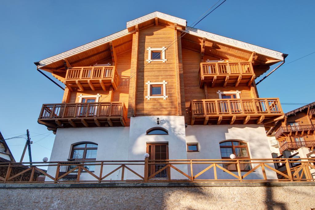 Altair Hotel Boekovel Buitenkant foto
