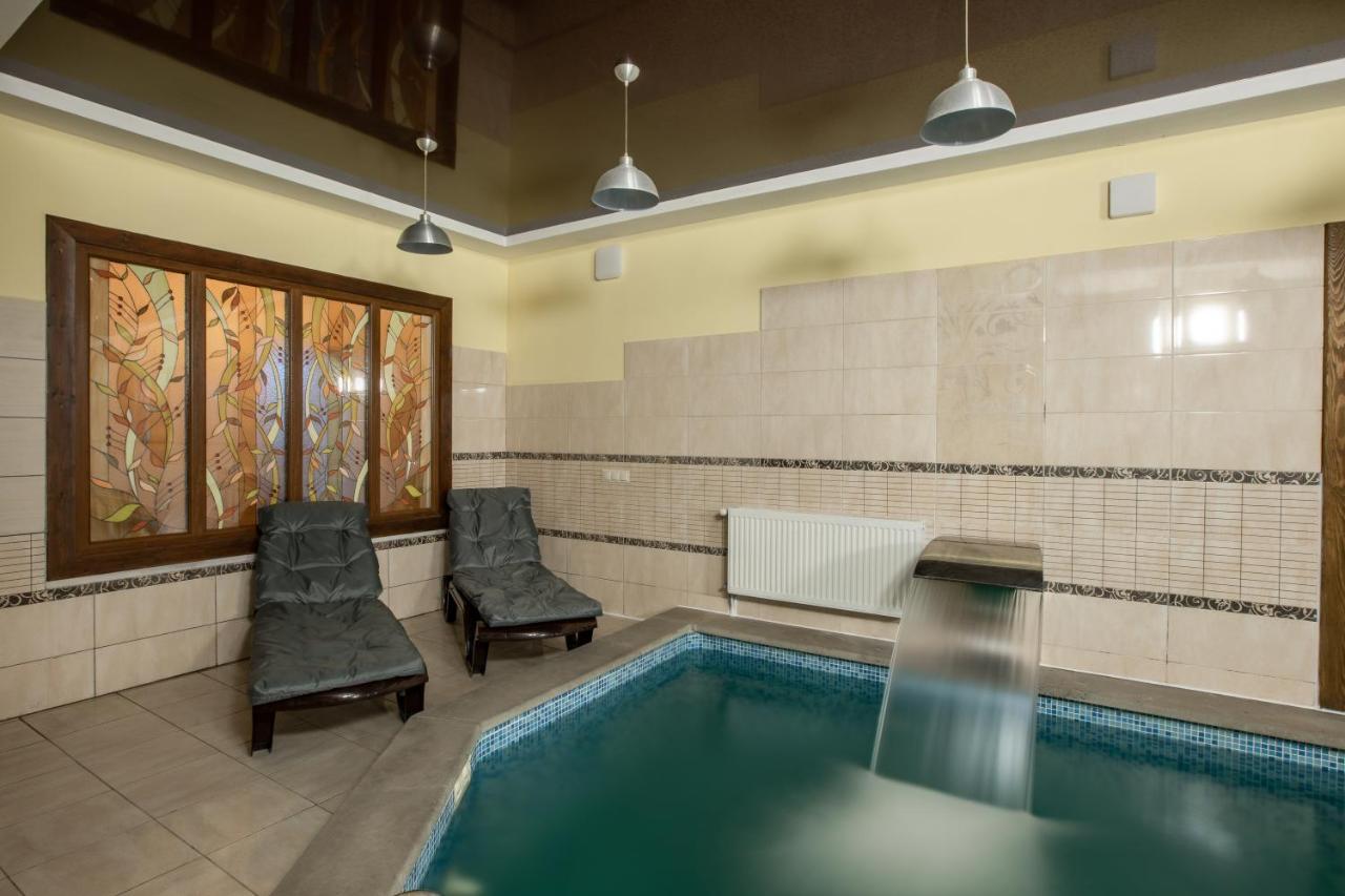 Altair Hotel Boekovel Buitenkant foto