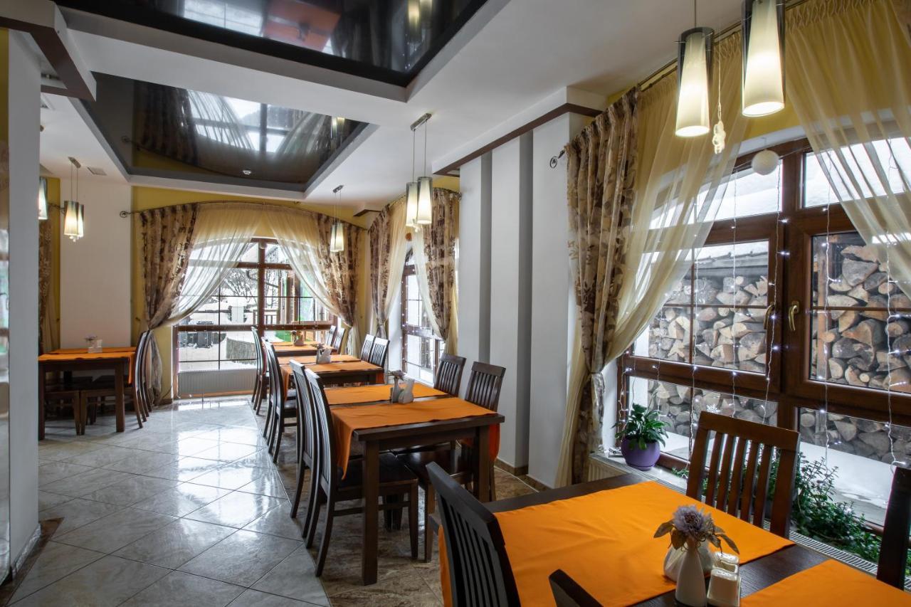Altair Hotel Boekovel Buitenkant foto
