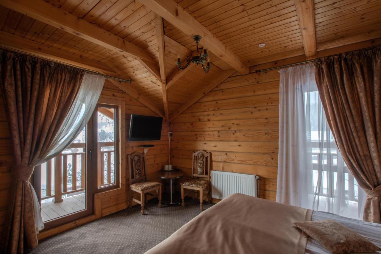 Altair Hotel Boekovel Buitenkant foto